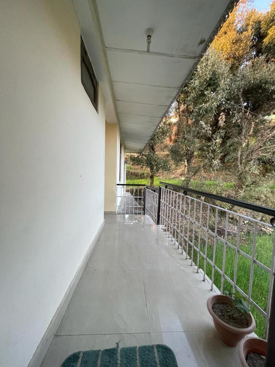 The Lake Cottage By Vrb Hotels Dharamshala Luaran gambar