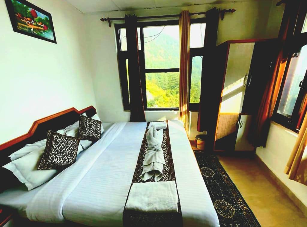 The Lake Cottage By Vrb Hotels Dharamshala Luaran gambar