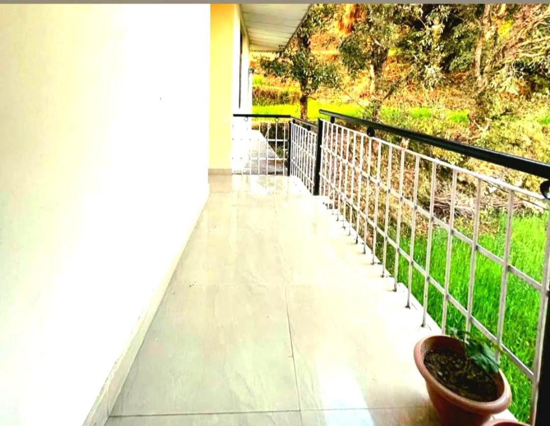The Lake Cottage By Vrb Hotels Dharamshala Luaran gambar